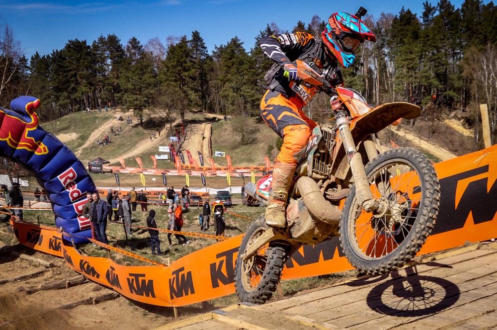 oskar-kaczmarczyk-na-ktmsklep.pl-enduro-race-fot-hioktanowy.com (1)