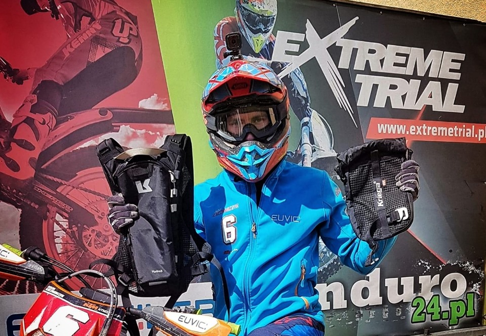 kriega-hydro-3-redline-oskar-kaczmarczyk-1